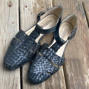Vintage Maryjane T-Strap Black Sandals